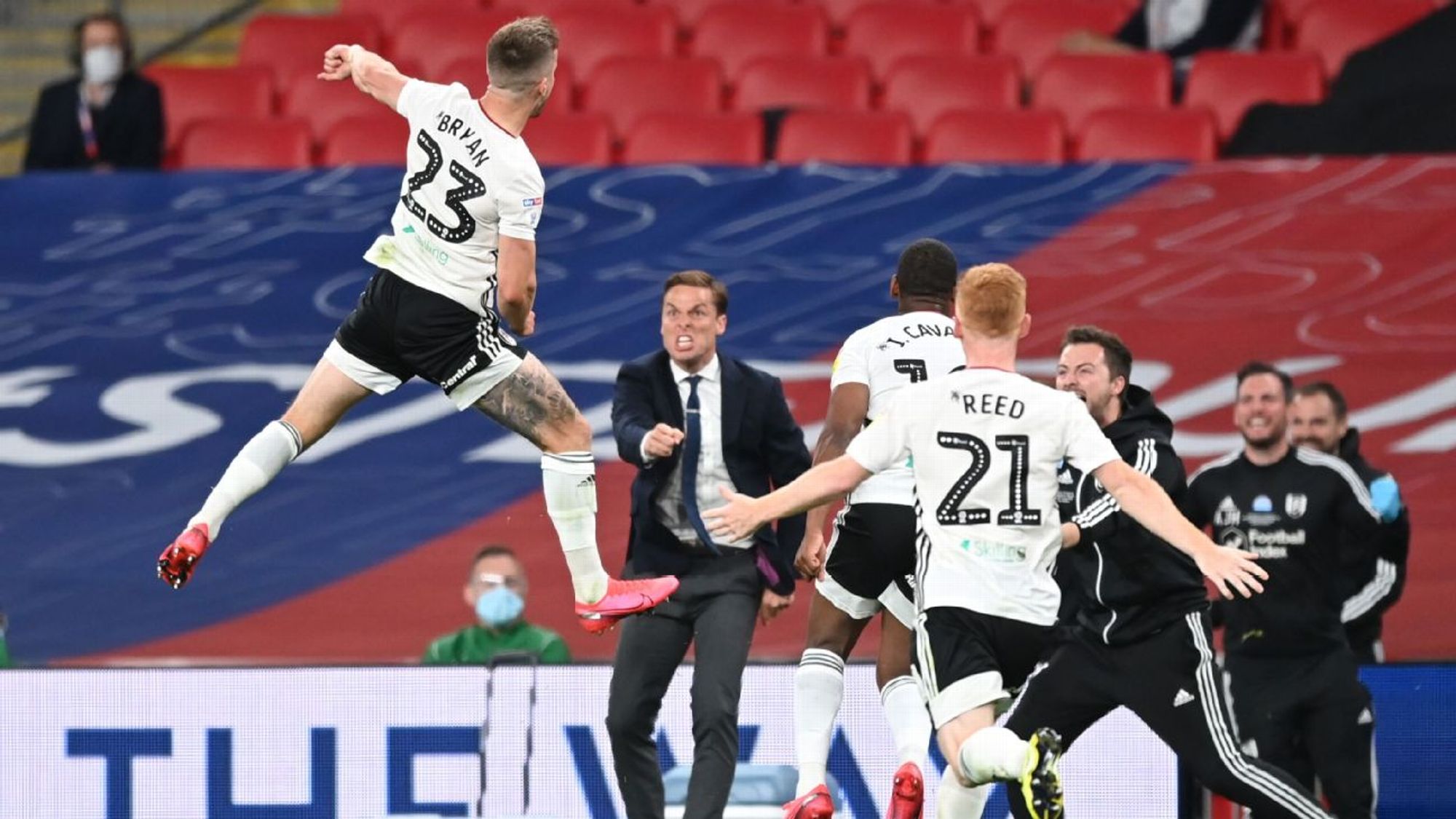 的中场核心 的中场核心