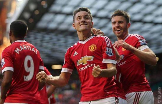 借助首发的 借助首发的